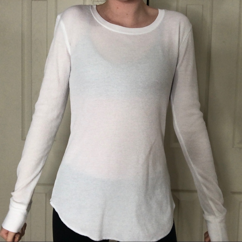 Old Navy Women’s Long Sleeve White Tee